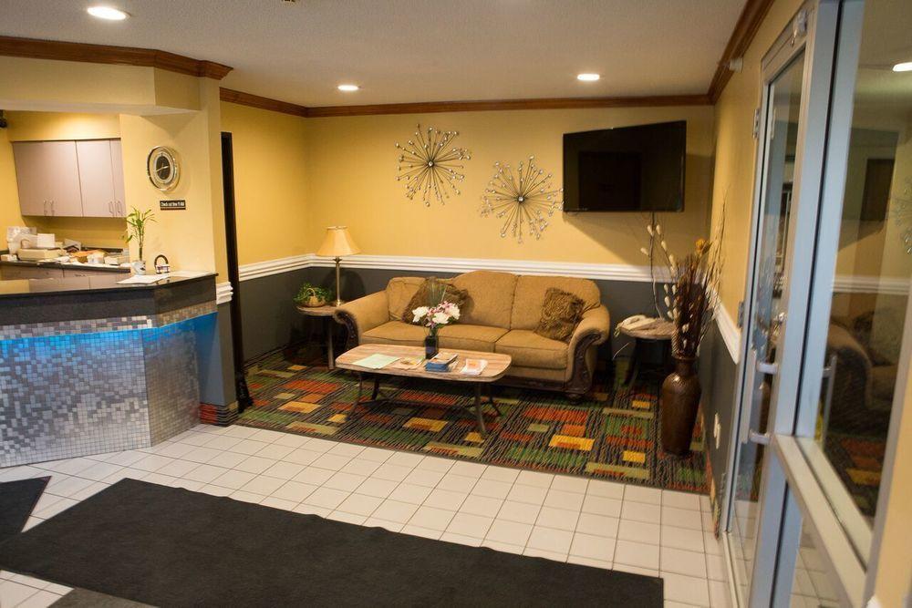 Regency Inn & Suites Anoka 외부 사진